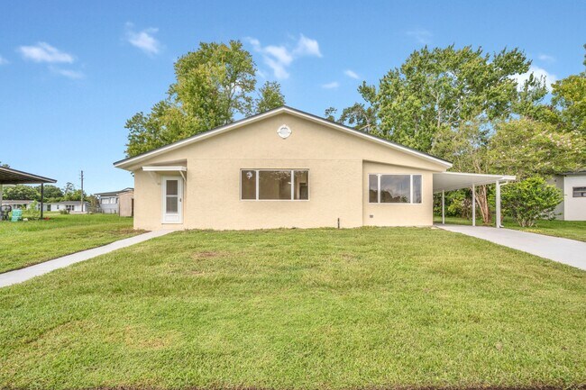 property at 1516 Zinnia Dr