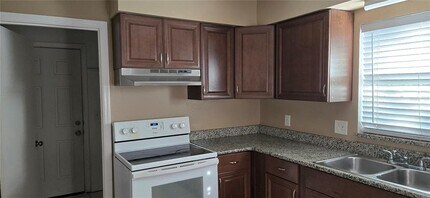 2530 Georgia Ave in Sanford, FL - Building Photo - Building Photo