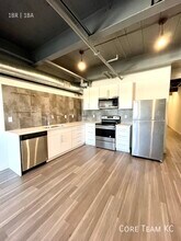 1180 E 30th St-Unit -311 in Kansas City, MO - Building Photo - Building Photo