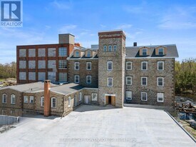 150 Mill St in Carleton Place, ON - Building Photo