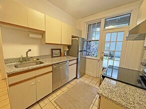 155 Strathmore Rd in Boston, MA - Building Photo - Building Photo
