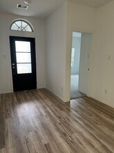 7507 Bartoncliff Dr in Katy, TX - Building Photo - Building Photo