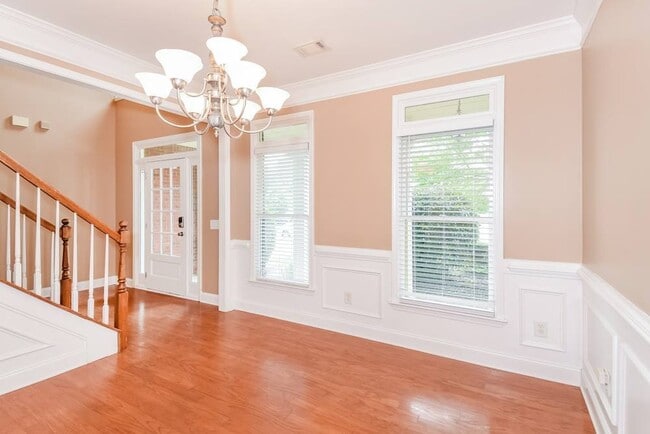 property at 1564 Fredricksberg Dr