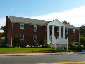 391 Reef Rd in Fairfield, CT - Foto de edificio - Building Photo