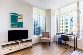 131 Seaport Blvd in Boston, MA - Building Photo - Building Photo