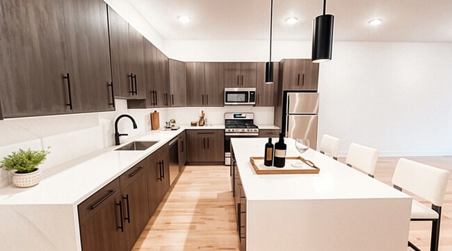 26 Lane Ave in West Caldwell, NJ - Building Photo - Building Photo