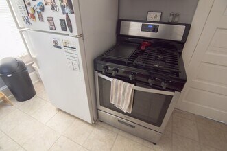 1533 Spring Garden Ave in Lakewood, OH - Building Photo - Building Photo