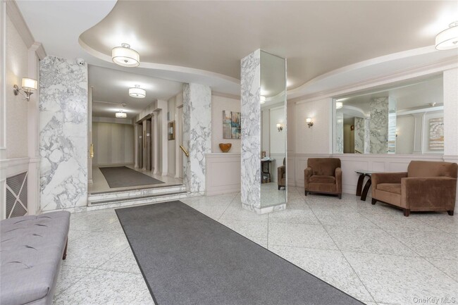 30 Lake St in White Plains, NY - Building Photo - Building Photo