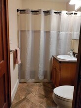 100 Neil St, Unit 2 in Marlborough, MA - Foto de edificio - Building Photo