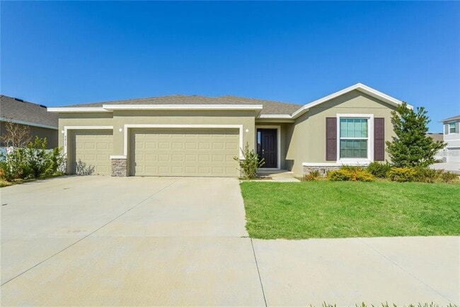 property at 5815 SW 82nd Ln