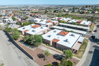 Mountainside Village Condominiums in El Paso, TX - Foto de edificio - Building Photo