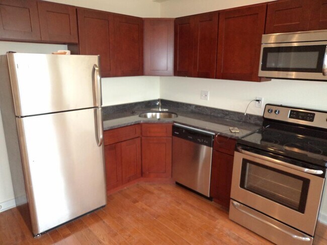 332 N 41st St photo'