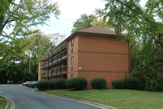 Fern Tree Apartments in Richmond, VA - Building Photo - Building Photo