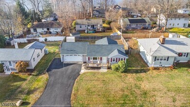 13 Marine Terrace in Jefferson, NJ - Building Photo - Building Photo