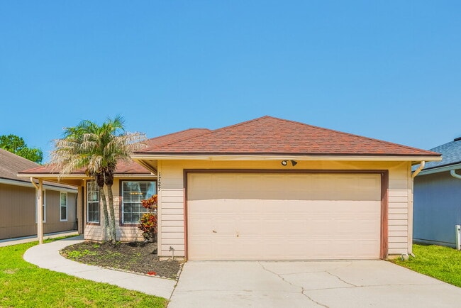 property at 1723 Ashwood Cir
