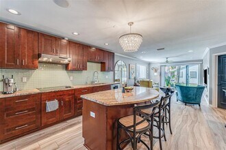 6332 Newtown Cir in Tampa, FL - Building Photo - Building Photo
