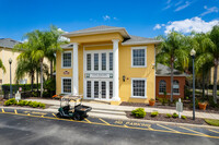 Palms Villa Residences in Orlando, FL - Building Photo - Building Photo