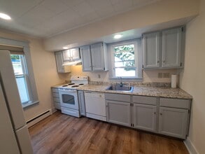 17 Kingsley Ave, Unit 1 in Rutland, VT - Building Photo - Building Photo