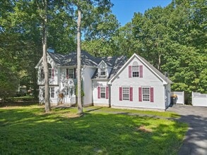 198 White Pine Trl in East Stroudsburg, PA - Building Photo - Building Photo