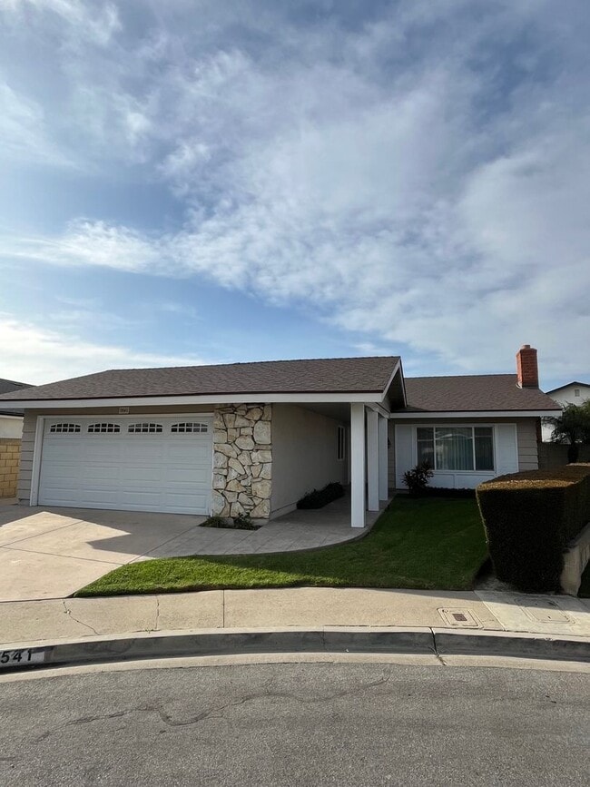 property at 3541 Heather Cir