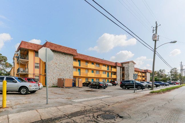 Wynchester House Apartments in Virginia Gardens, FL - Building Photo - Building Photo