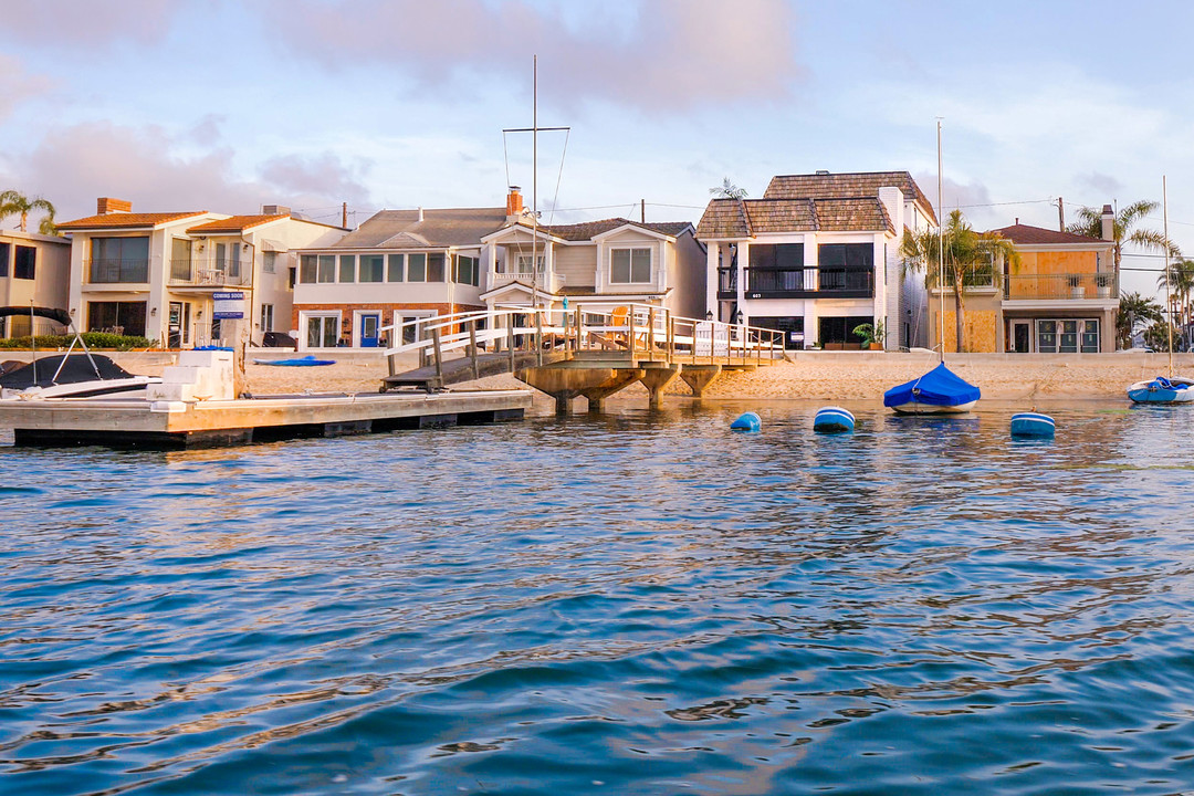 603 N Bay Front in Newport Beach, CA - Building Photo