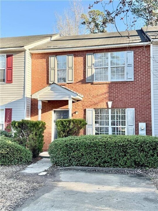 2884 Norfair Loop in Stonecrest, GA - Building Photo
