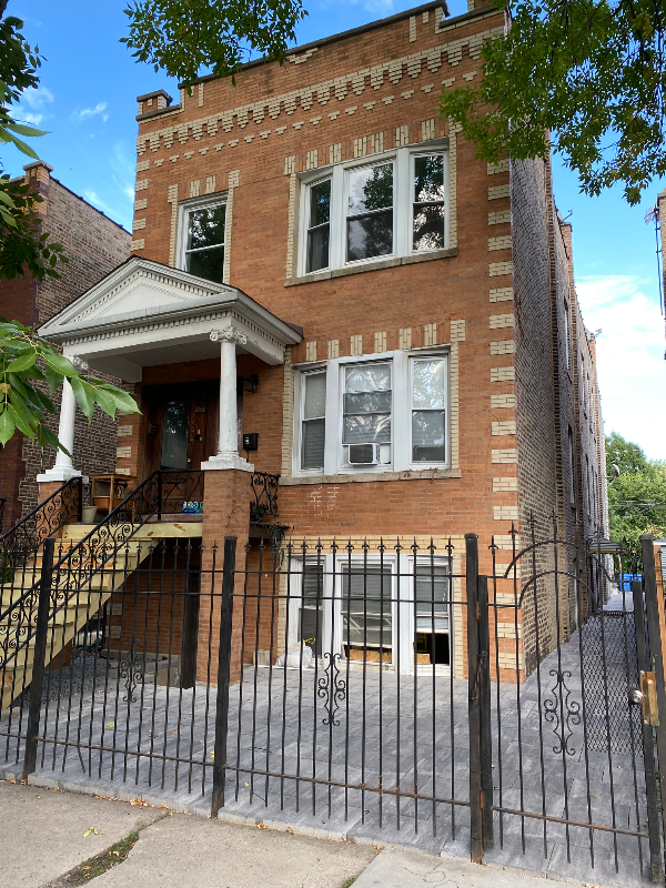 property at 3229 N Hamlin Ave