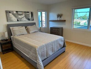 854 Brooks Ave in Venice, CA - Building Photo - Building Photo