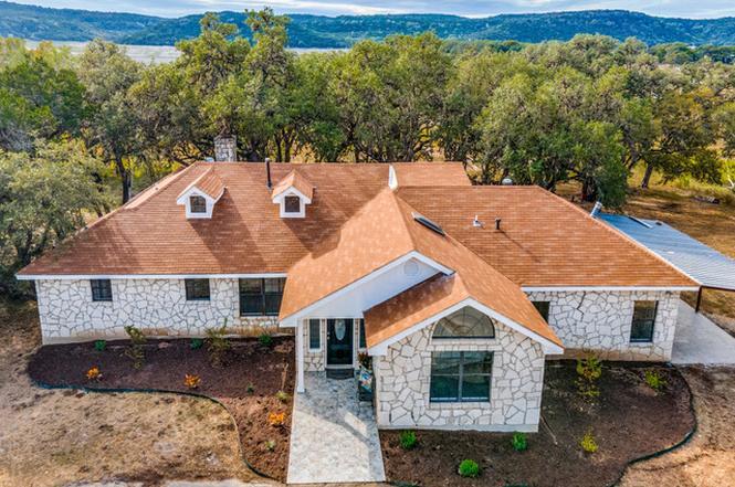 2580 Goat Hill Rd in Lakehills, TX - Building Photo