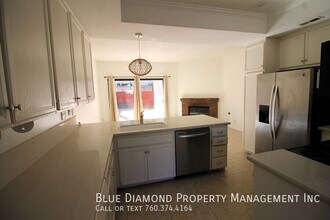 2348 Summerhill Dr in Encinitas, CA - Building Photo - Building Photo