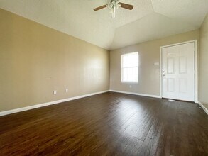 115 Spring Berry Ln in China Spring, TX - Building Photo - Building Photo
