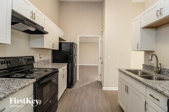 4705 Meadowcroft Rd in Greensboro, NC - Building Photo - Building Photo