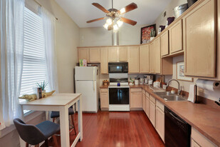 5024 Magazine St, Unit A in New Orleans, LA - Building Photo - Building Photo