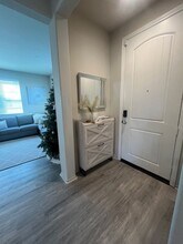 40078 Calle Real in Murrieta, CA - Foto de edificio - Building Photo