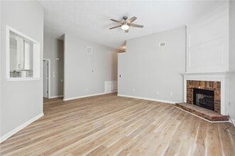 2335 Winthrope Way Dr in Alpharetta, GA - Building Photo - Building Photo