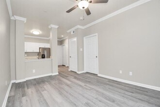 2222 Maroneal St in Houston, TX - Building Photo - Building Photo