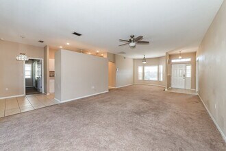 3027 58th Terrace E in Bradenton, FL - Building Photo - Building Photo