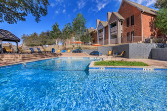 Cielo Apartments in San Antonio, TX - Building Photo - Building Photo