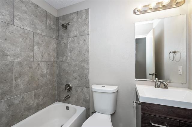3908 Foxhound Ln in Fort Worth, TX - Building Photo - Building Photo