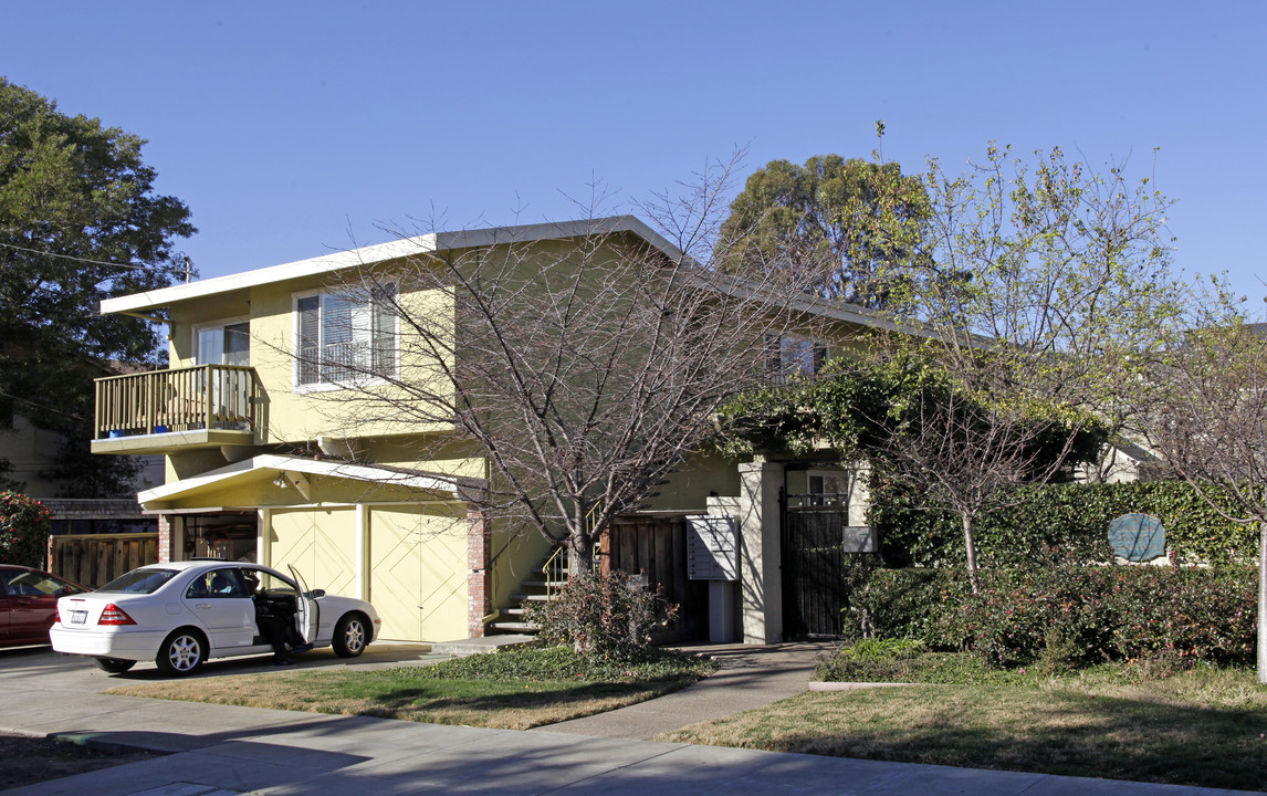 3707 Maybelle Ave in Oakland, CA - Building Photo