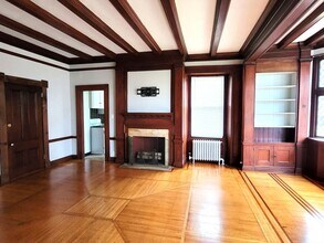 172 Nesmith St in Lowell, MA - Building Photo - Building Photo