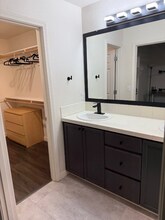 1683 SW San Mateo Terrace in Beaverton, OR - Foto de edificio - Building Photo