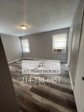 1908 Village Way in Dallas, TX - Building Photo - Building Photo