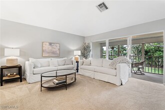 524 Sugar Pine Ln-Unit -524 in Naples, FL - Foto de edificio - Building Photo