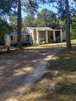 357 Holly Ln in Kentwood, LA - Building Photo