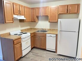 1126 Boylston St, Unit 303 in Boston, MA - Building Photo