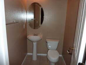 3230 Marrissey Ln in Sacramento, CA - Building Photo - Building Photo