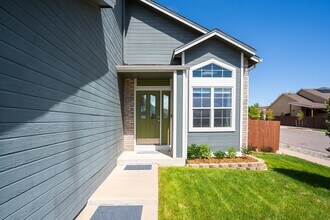 5915 Pioneer Mesa Dr in Colorado Springs, CO - Building Photo - Building Photo