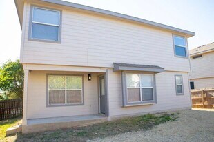 9135 Granite Woods in Universal City, TX - Building Photo